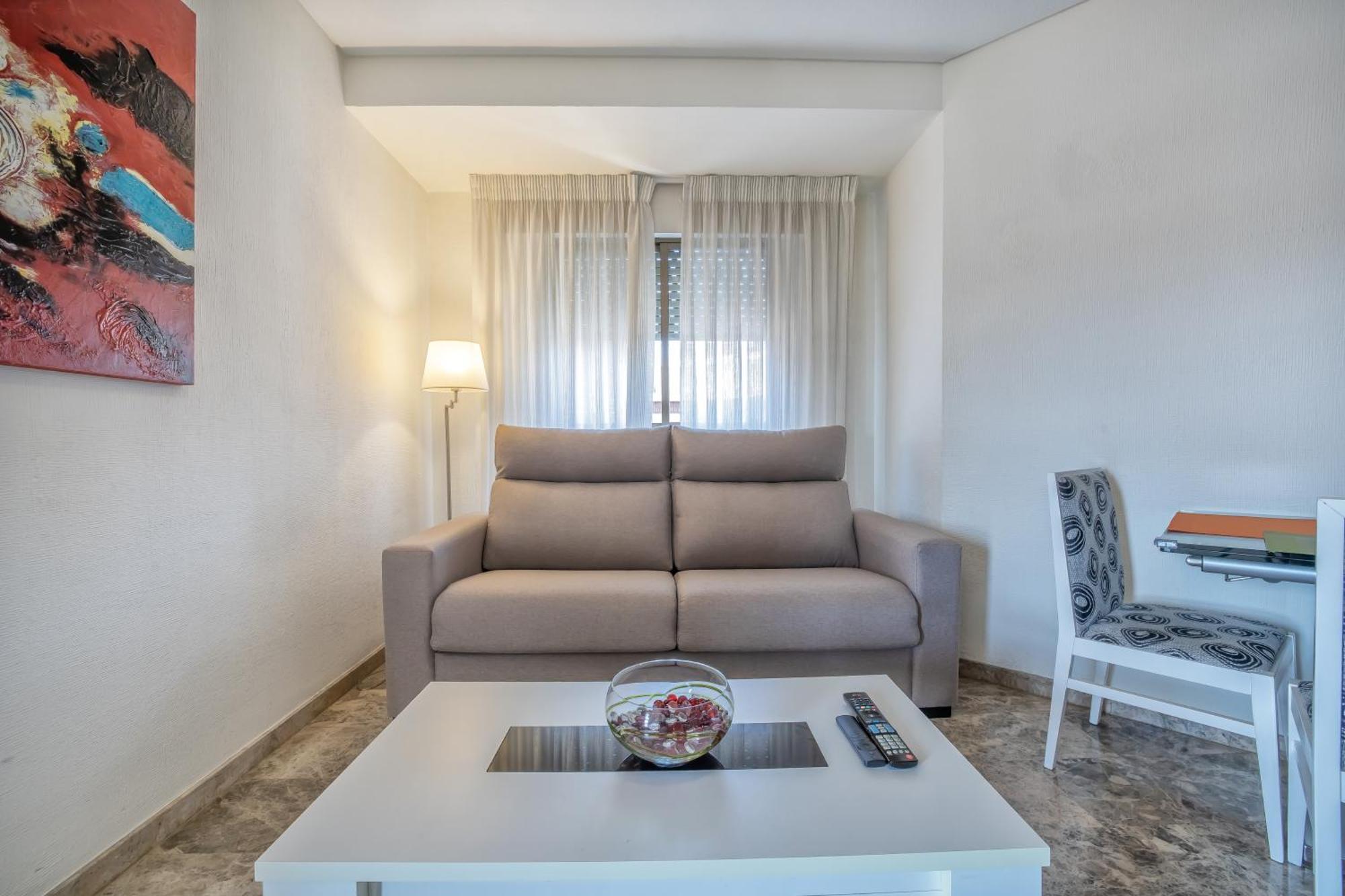 R & T Cordoba Center Apartamentos - Parking Kültér fotó