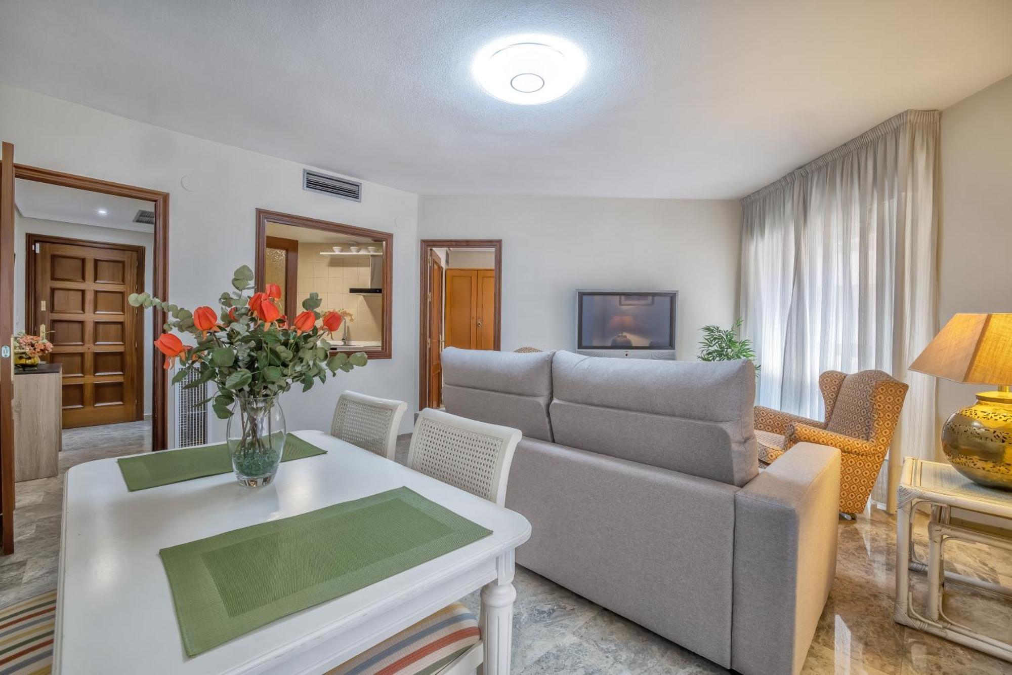 R & T Cordoba Center Apartamentos - Parking Kültér fotó