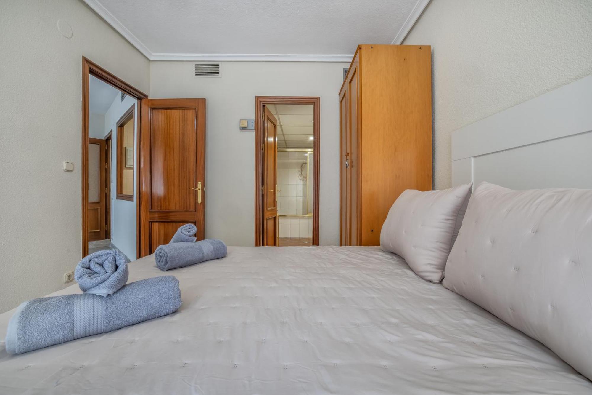 R & T Cordoba Center Apartamentos - Parking Kültér fotó